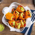 Mexicaanse groente burrito met guacamole