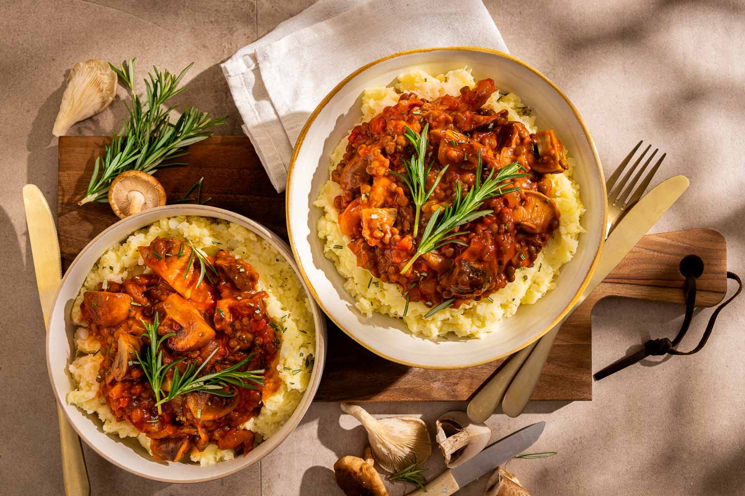 Laurier En Kaneel (heel) Paddenstoelenstoof Met Bloemkoolpuree 02