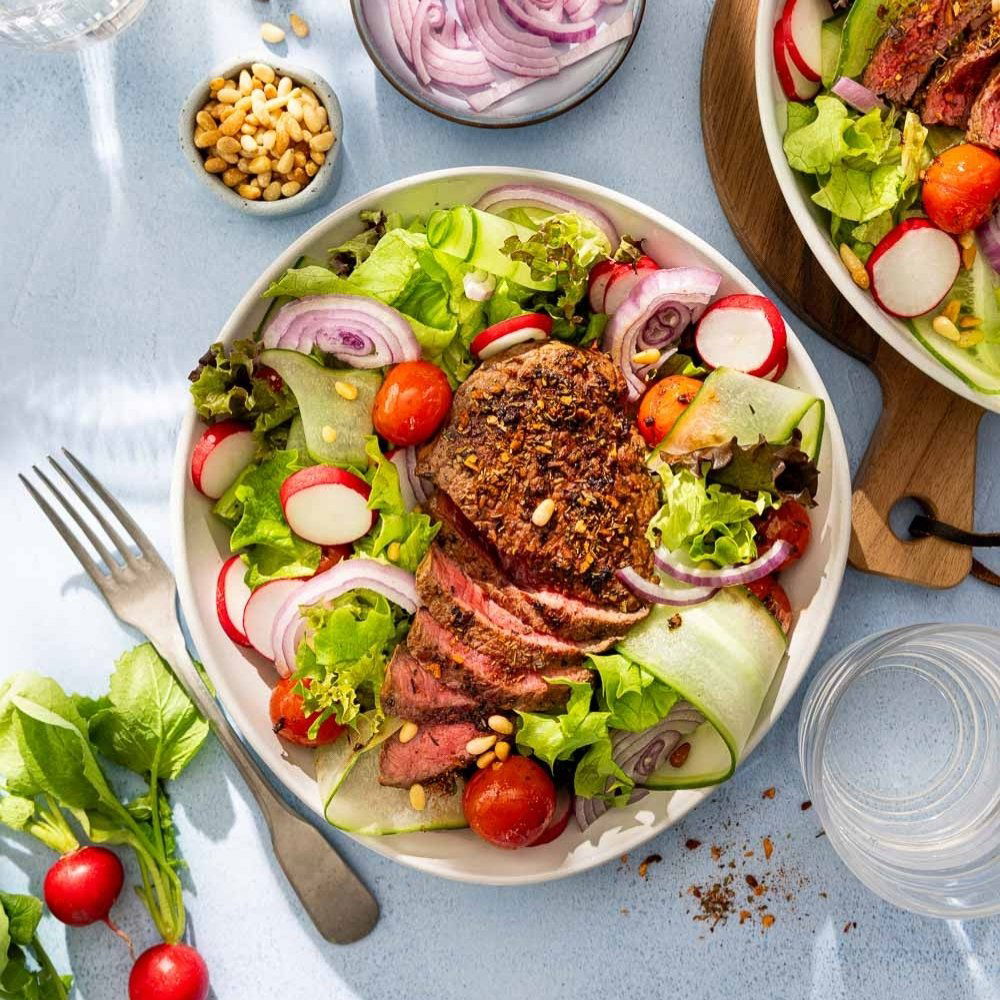Zomerse salade met chimichurri biefstuk