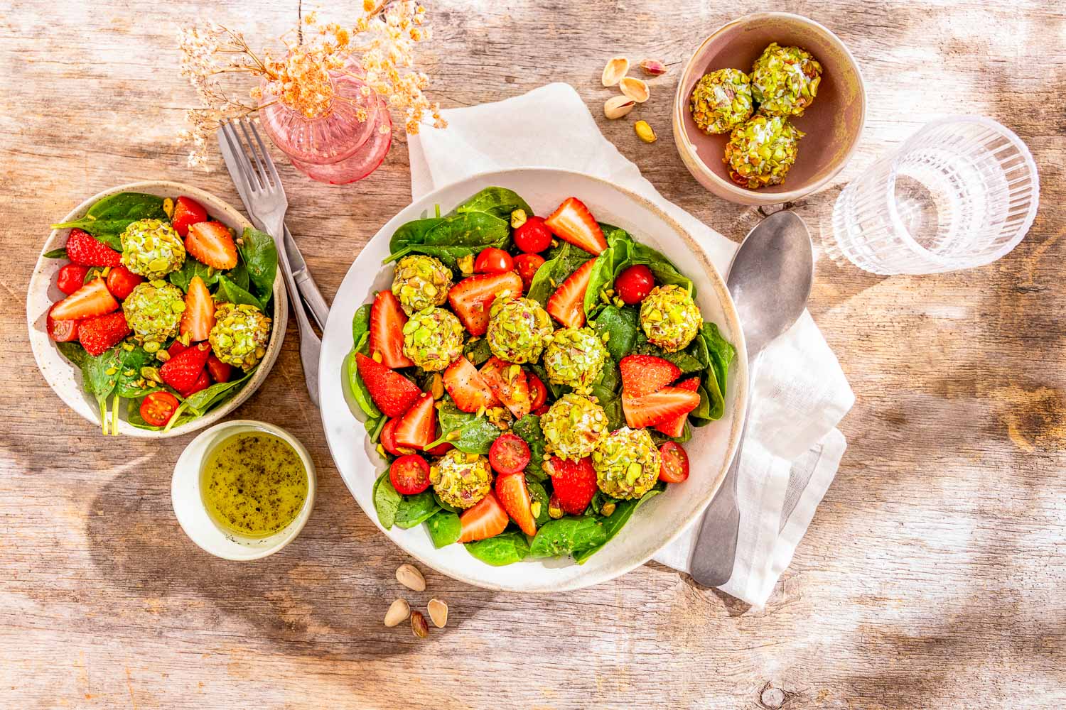 Zwarte Peper Molen Spinaziesalade Met Pistache Geitenkaasballetjes 02 V3