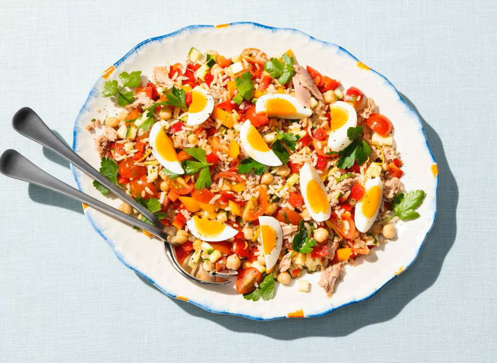 Volkorenrijstsalade met kikkererwten