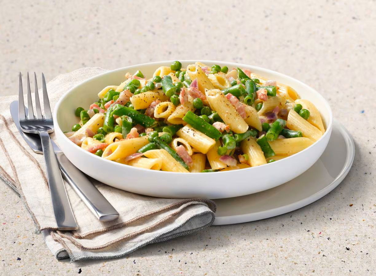 Romige Penne Met Sperziebonen, Tuinerwten En Spek