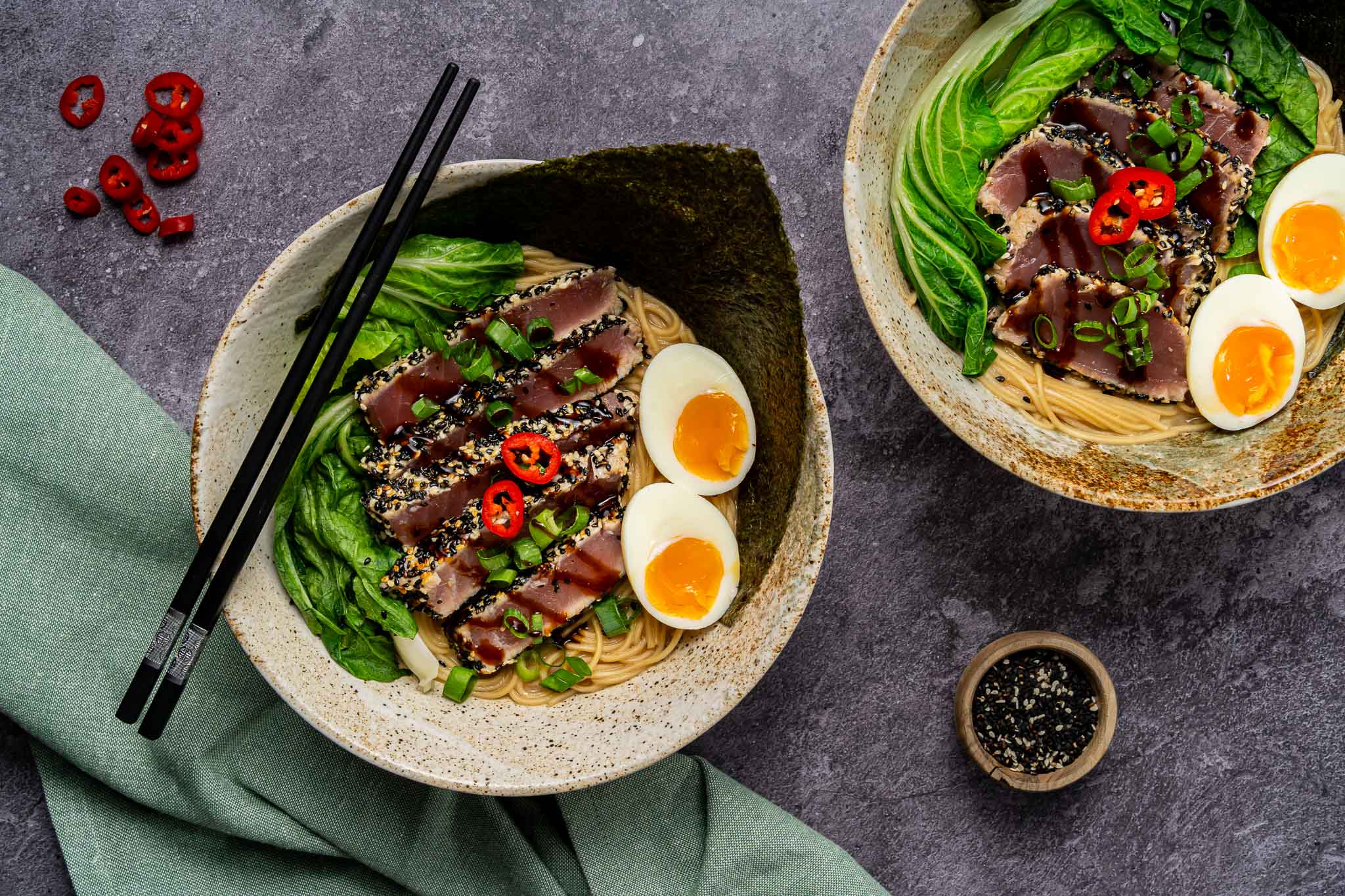 Geflambeerde Tonijn Met Ramen
