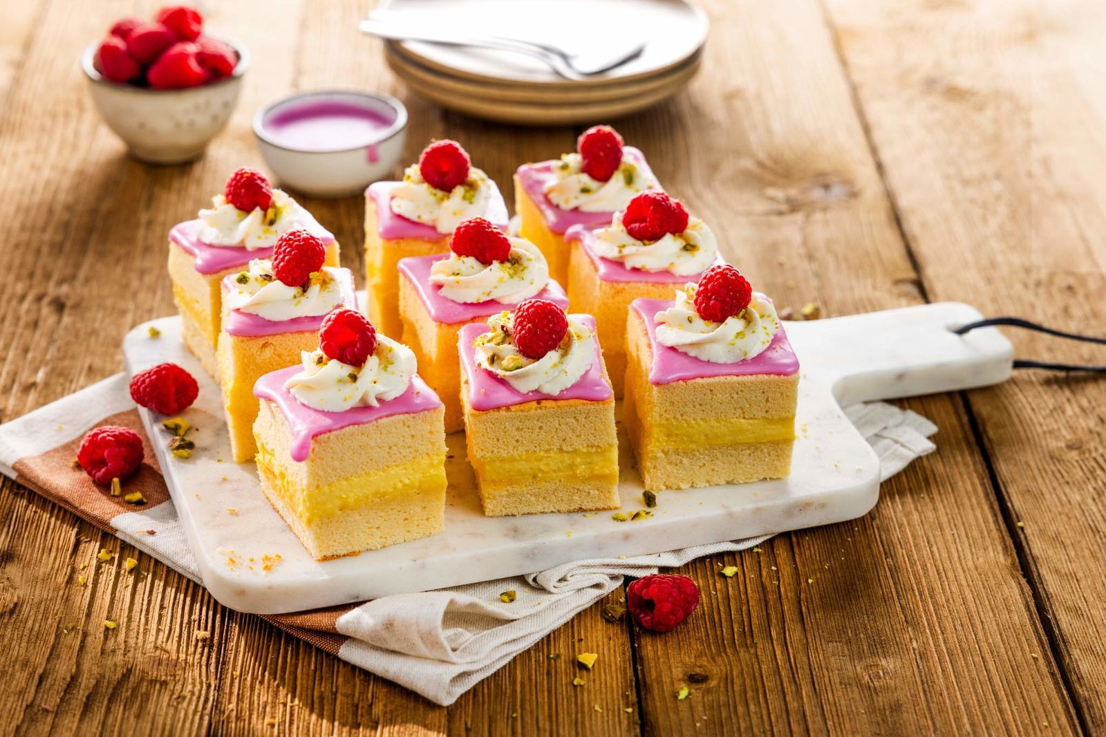 Tompouce Frambozen Mini's 1