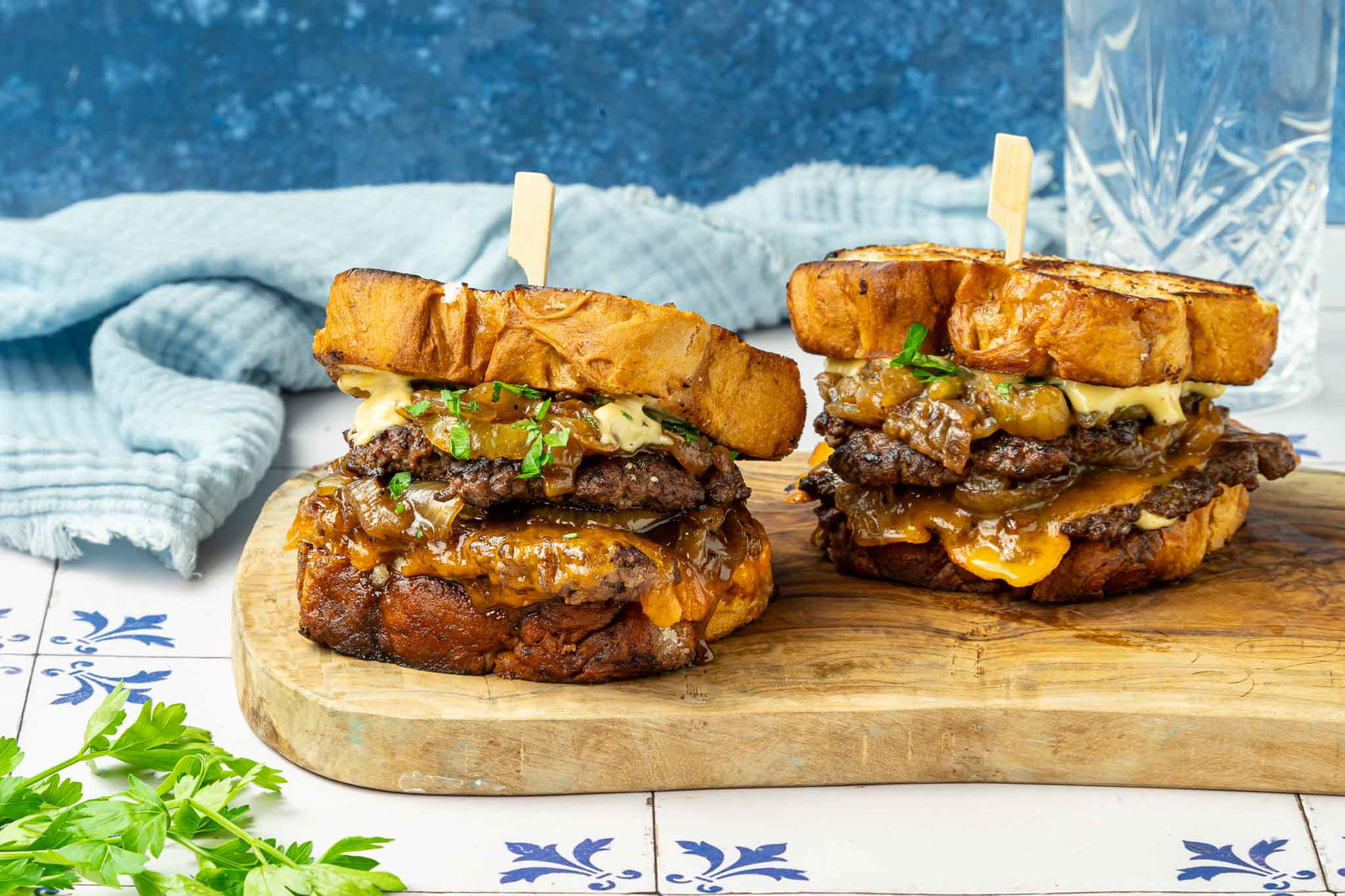 Smashed Hamburger Op Suikerbrood