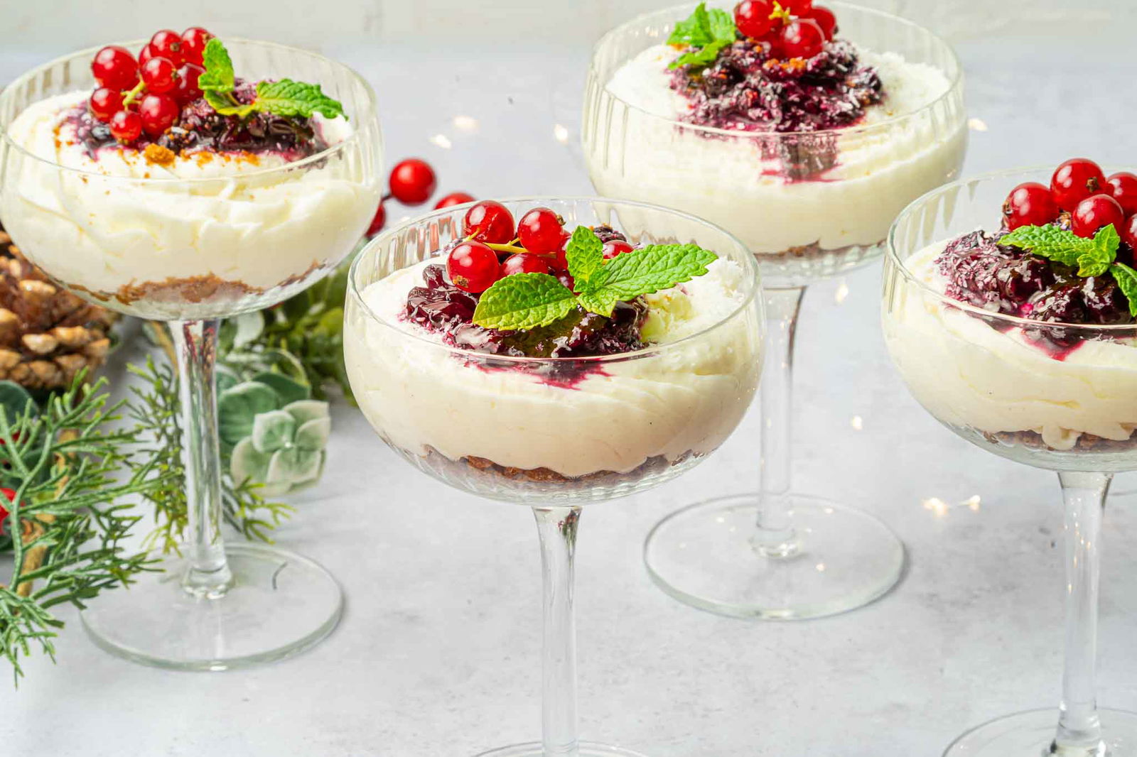 Kokos Cheesecake Met Rood Fruit Compote3