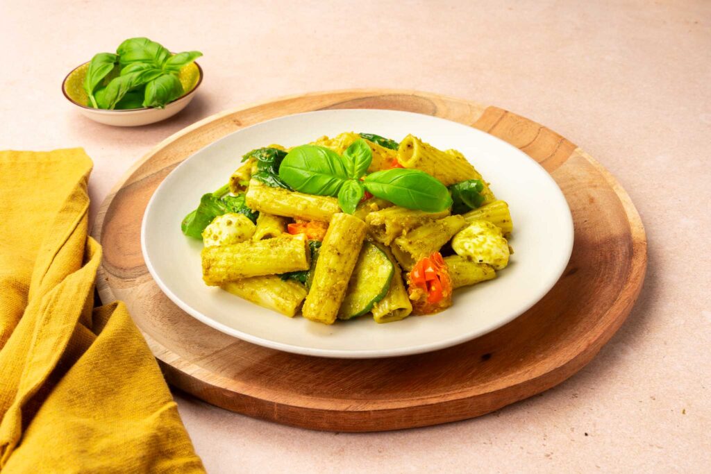 Rigatoni Pasta Met Pesto