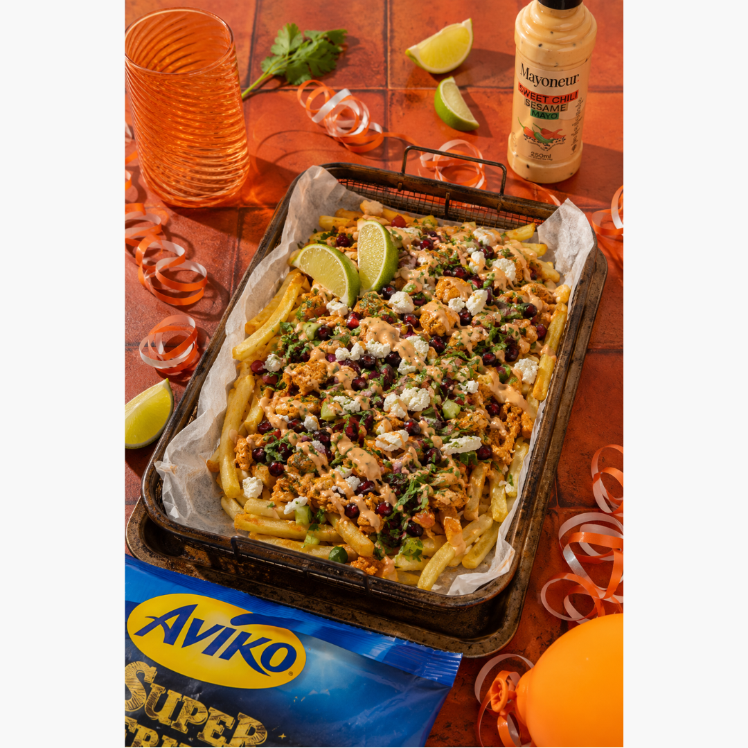 Harissa pulled chicken loaded fries met Aviko en Mayoneur